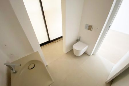 Apartamento à venda com 261m², 3 quartos e 2 vagasBanheiro da Suíte 1