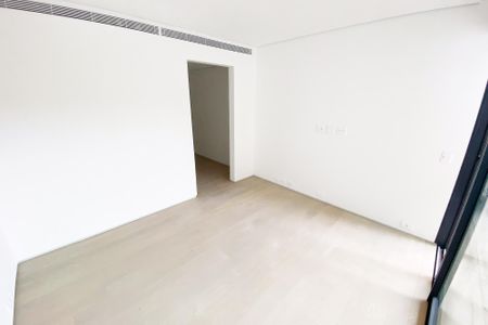 Apartamento à venda com 261m², 3 quartos e 2 vagasSuíte 2