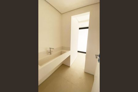 Apartamento à venda com 163m², 2 quartos e 2 vagasBanheiro da Suíte 2