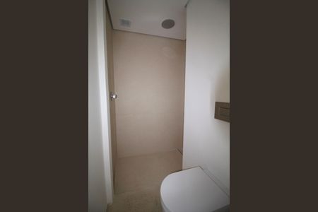 Apartamento à venda com 156m², 1 quarto e 2 vagas Apartamento à venda com 156m², 1 quarto e 2 vagasBanheiro da Suíte