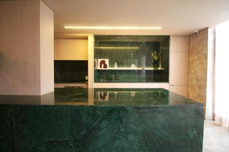 Apartamento à venda com 156m², 1 quarto e 2 vagas Apartamento à venda com 156m², 1 quarto e 2 vagasÁrea comum