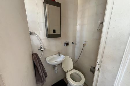 Apartamento à venda com 140m², 3 quartos e 2 vagasBanheiro de Serviço