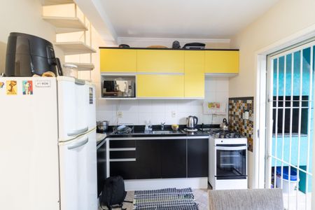 Casa de condomínio à venda com 124m², 4 quartos e 1 vaga Casa de condomínio à venda com 124m², 4 quartos e 1 vagaCozinha