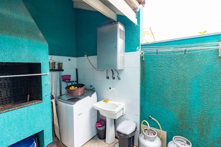 Casa de condomínio à venda com 124m², 4 quartos e 1 vaga Casa de condomínio à venda com 124m², 4 quartos e 1 vagaÁrea de Serviço