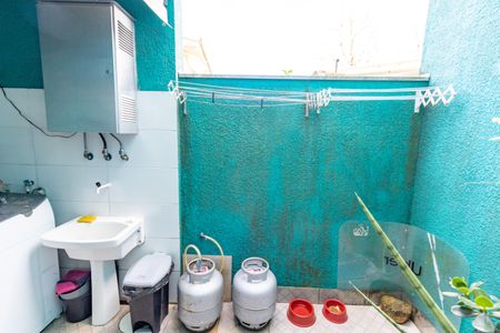 Casa de condomínio à venda com 124m², 4 quartos e 1 vaga Casa de condomínio à venda com 124m², 4 quartos e 1 vagaÁrea de Serviço