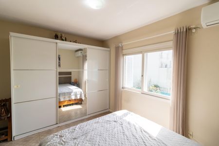 Casa de condomínio à venda com 124m², 4 quartos e 1 vaga Casa de condomínio à venda com 124m², 4 quartos e 1 vagaQuarto 1