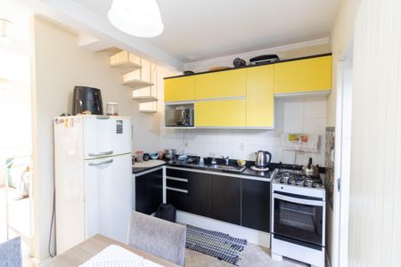 Casa de condomínio à venda com 124m², 4 quartos e 1 vaga Casa de condomínio à venda com 124m², 4 quartos e 1 vagaCozinha