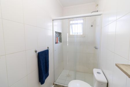 Casa de condomínio à venda com 124m², 4 quartos e 1 vaga Casa de condomínio à venda com 124m², 4 quartos e 1 vagaBanheiro