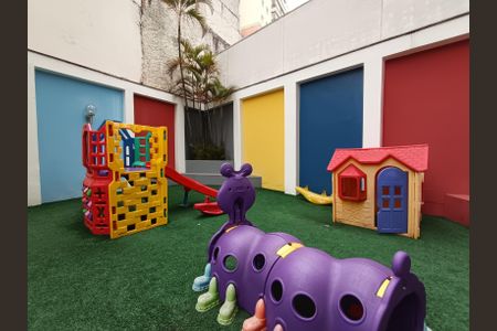 Apartamento para alugar com 61m², 2 quartos e 1 vaga Apartamento para alugar com 61m², 2 quartos e 1 vagaÁrea comum - Playground