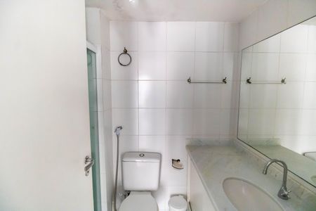 Apartamento à venda com 75m², 2 quartos e 1 vagaBanheiro da Suíte