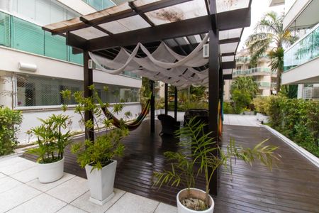 Apartamento à venda com 75m², 2 quartos e 1 vagaÁrea comum