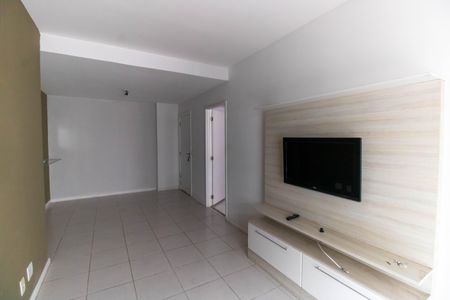 Sala de apartamento à venda com 2 quartos, 75m² em Itaipu, Niterói