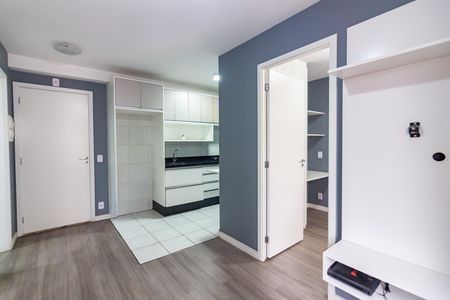 Sala de apartamento para alugar com 2 quartos, 38m² em Presidente Altino, Osasco