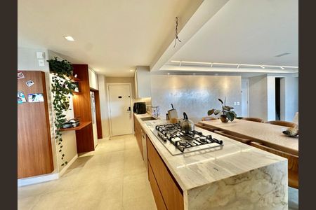 Apartamento à venda com 145m², 3 quartos e 2 vagasCozinha