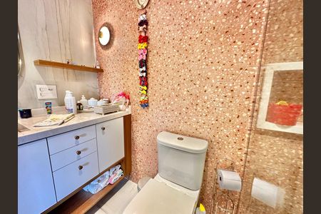 Apartamento à venda com 145m², 3 quartos e 2 vagasBanheiro da Suíte 3