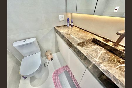 Apartamento à venda com 145m², 3 quartos e 2 vagasBanheiro da Suíte 1