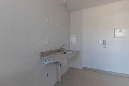 Cozinha de apartamento à venda com 2 quartos, 59m² em Estoril, Belo Horizonte