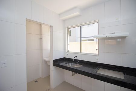 Apartamento à venda com 73m², 2 quartos e 1 vaga Apartamento à venda com 73m², 2 quartos e 1 vagaCozinha e Área de Serviço