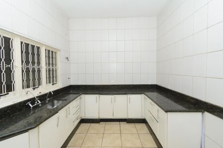 Casa para alugar com 464m², 3 quartos e 4 vagasCozinha