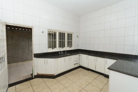 Casa para alugar com 464m², 3 quartos e 4 vagasCozinha