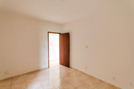 Casa à venda com 310m², 3 quartos e 8 vagasSuíte 2