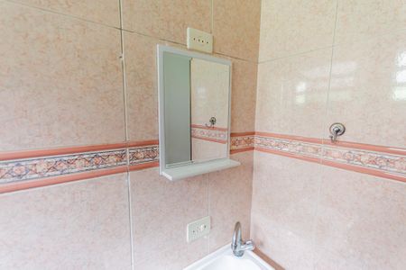 Casa à venda com 310m², 3 quartos e 8 vagasBanheiro da Suíte 2