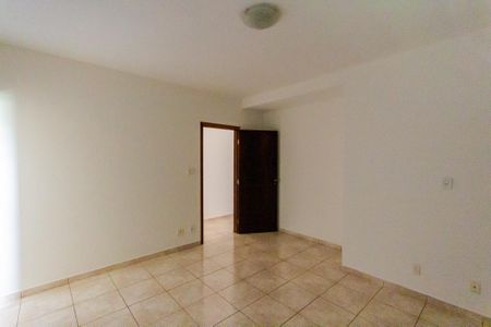 Casa à venda com 310m², 3 quartos e 8 vagasSuíte 3