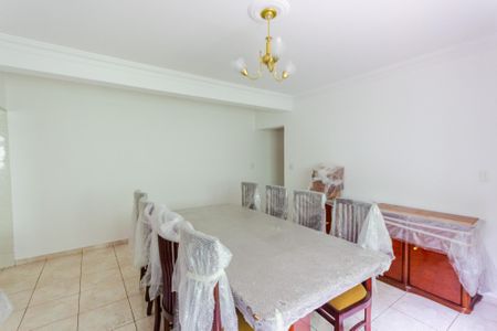 Casa à venda com 310m², 3 quartos e 8 vagasSala