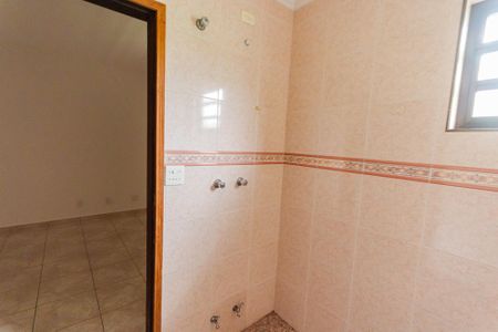 Casa à venda com 310m², 3 quartos e 8 vagasBanheiro da Suíte 2