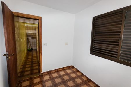 Casa à venda com 310m², 3 quartos e 8 vagasQuarto de Serviço