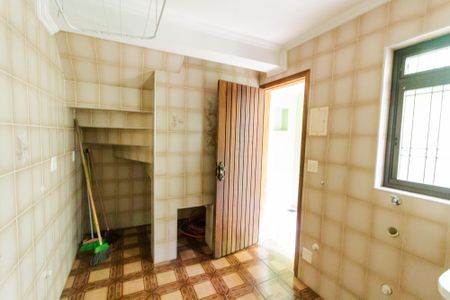 Casa à venda com 310m², 3 quartos e 8 vagasÁrea de Serviço