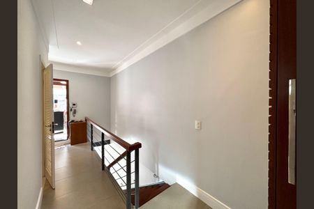 Casa à venda com 180m², 3 quartos e 1 vagaCorredor