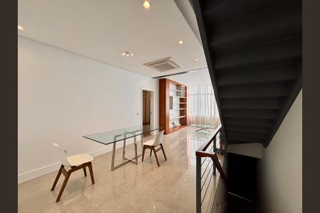 Sala de casa à venda com 3 quartos, 180m² em Copacabana, Rio de Janeiro