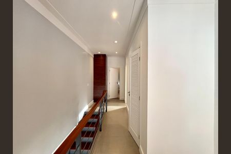 Casa à venda com 180m², 3 quartos e 1 vagaCorredor