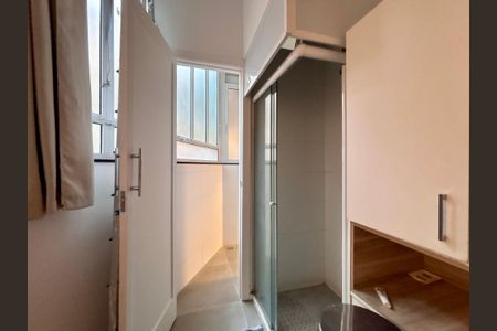 Casa à venda com 180m², 3 quartos e 1 vagaÁrea de serviço 