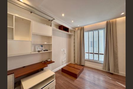 Casa à venda com 180m², 3 quartos e 1 vagaSuíte