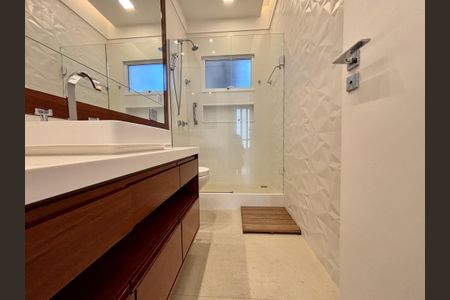 Casa à venda com 180m², 3 quartos e 1 vagaBanheiro da Suíte