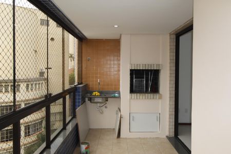 Apartamento à venda com 82m², 2 quartos e 2 vagasVaranda gourmet