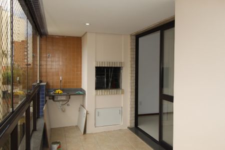 Apartamento à venda com 82m², 2 quartos e 2 vagasVaranda gourmet