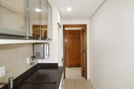 Apartamento à venda com 82m², 2 quartos e 2 vagasCozinha
