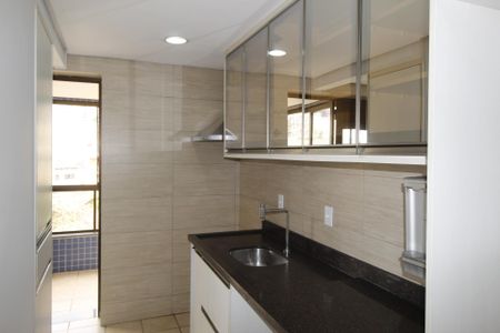 Apartamento à venda com 82m², 2 quartos e 2 vagasCozinha