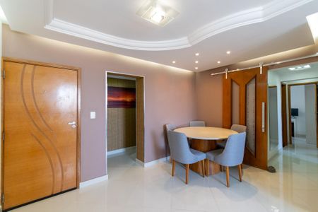 Apartamento para alugar com 85m², 3 quartos e 1 vaga Apartamento para alugar com 85m², 3 quartos e 1 vagaSala