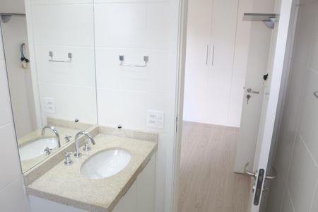 Apartamento à venda com 69m², 2 quartos e 1 vagaBanheiro da Suíte