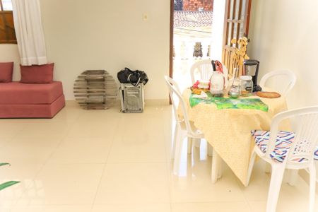 Sala de apartamento para alugar com 2 quartos, 72m² em Mussurunga, Salvador