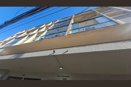 Apartamento à venda com 77m², 2 quartos e sem vagaFachada