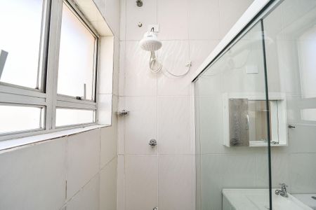 Apartamento à venda com 77m², 2 quartos e sem vagaBanheiro