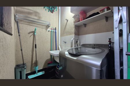 Apartamento para alugar com 100m², 2 quartos e 2 vagas Apartamento para alugar com 100m², 2 quartos e 2 vagasLavanderia