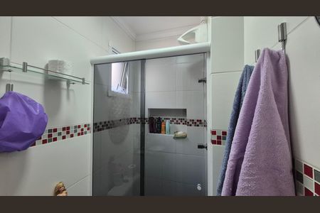 Banheiro da suíte de apartamento para alugar com 2 quartos, 100m² em Parque Novo Oratório, Santo André