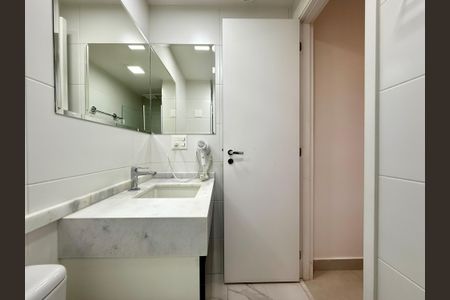 Studio à venda com 25m², 1 quarto e sem vaga Studio à venda com 25m², 1 quarto e sem vagaBanheiro Social