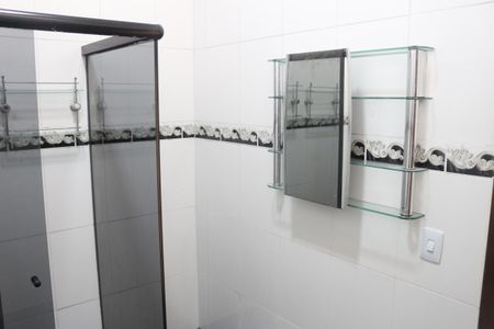 Casa à venda com 150m², 3 quartos e 1 vagaBanheiro 2